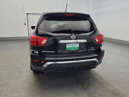2017 Nissan Pathfinder Platinum