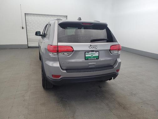 Billet Silver Metallic Clearcoat 2019 Jeep Grand Cherokee Laredo