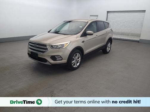 White Gold Metallic 2017 Ford Escape SE