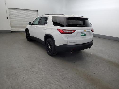 Iridescent Pearl Tricoat 2018 Chevrolet Traverse LT Cloth