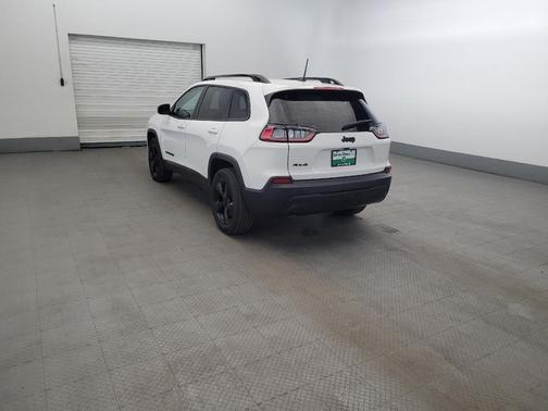 Bright White Clearcoat 2023 Jeep Cherokee Altitude