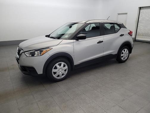 2020 Nissan Kicks S