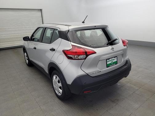 2020 Nissan Kicks S