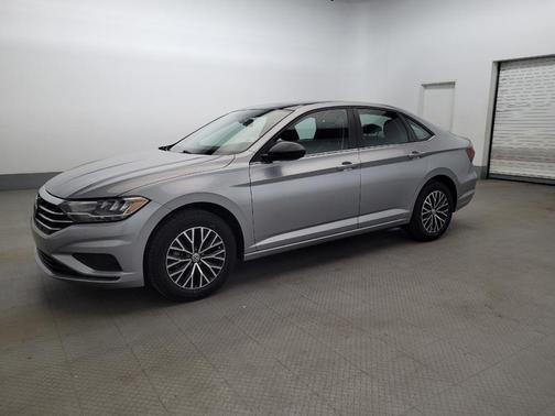 Platinum Gray Metallic 2021 Volkswagen Jetta 1.4T SE