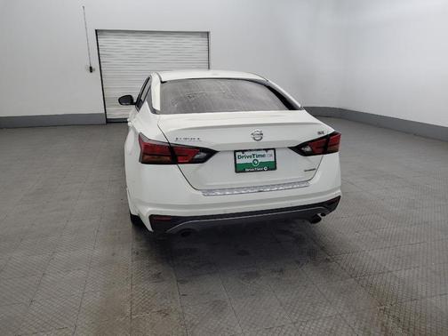 2022 Nissan Altima SR VC-Turbo FWD