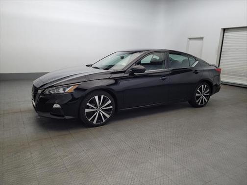 2022 Nissan Altima SR FWD