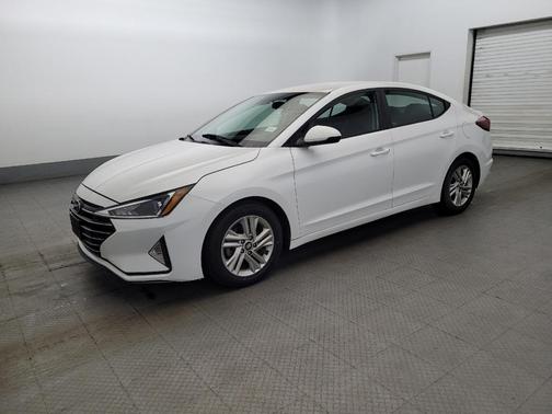 Quartz White Pearl 2019 Hyundai ELANTRA SEL