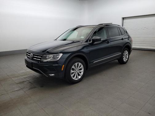 Dark Moss Green Metallic 2018 Volkswagen Tiguan 2.0T SE 4MOTION