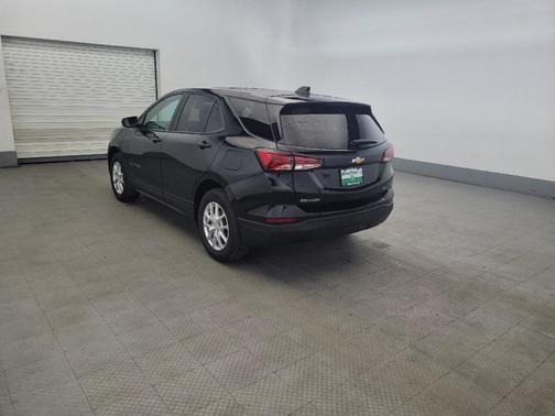 Mosaic Black Metallic 2024 Chevrolet Equinox LS