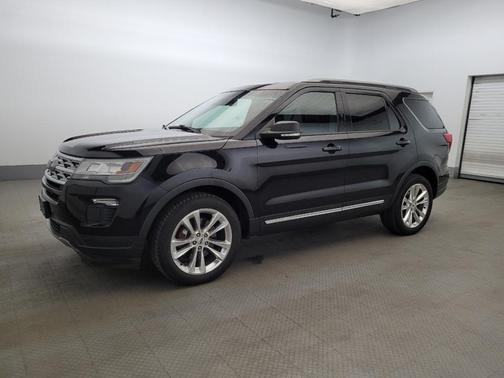 Agate Black Metallic 2019 Ford Explorer XLT