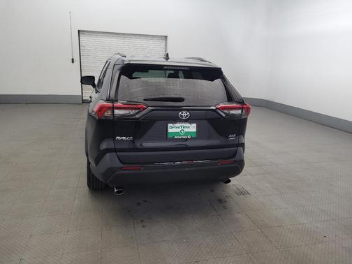 Midnight Black Metallic 2021 Toyota RAV4 XLE