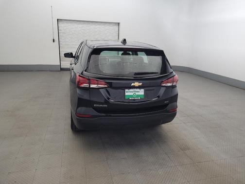 Mosaic Black Metallic 2022 Chevrolet Equinox LS