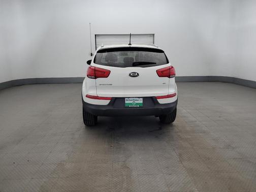 Clear White 2016 Kia Sportage EX
