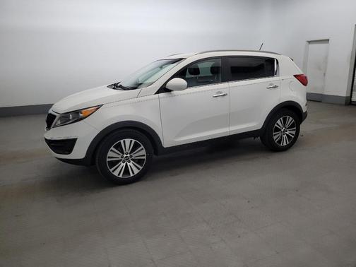 Clear White 2016 Kia Sportage EX