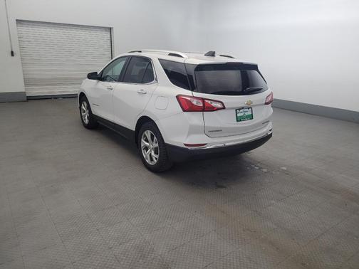 White 2018 Chevrolet Equinox Premier