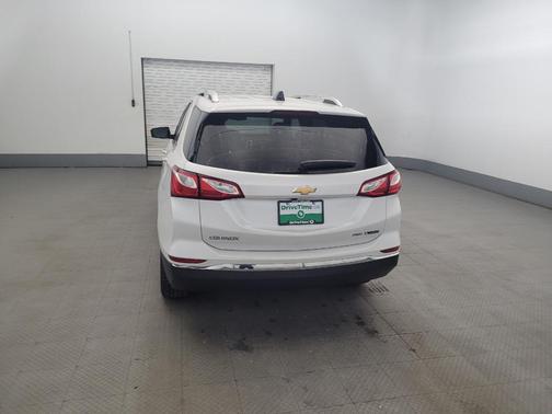 White 2018 Chevrolet Equinox Premier