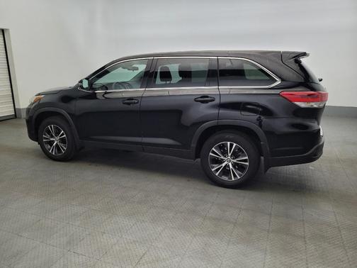 2019 Toyota Highlander LE