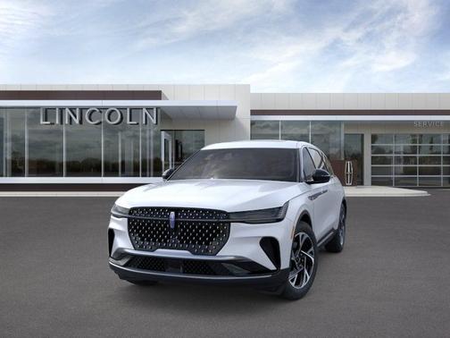 White Platinum Tri-Coat Metallic 2026 Lincoln Nautilus Premiere