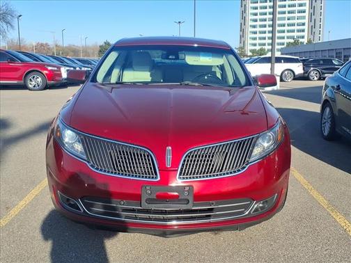 2015 Lincoln MKS Base