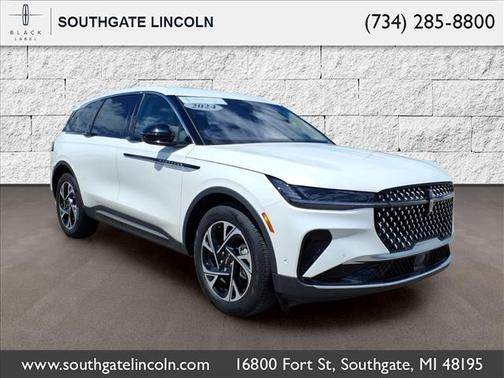 White Platinum Clearcoat Metallic 2024 Lincoln Nautilus Premiere