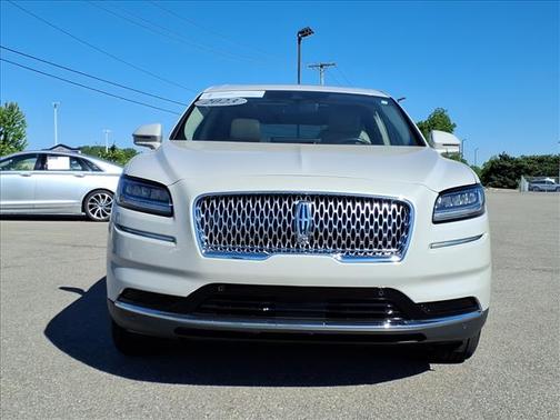Ceramic Pearl Metallic Tinted Clearcoat 2023 Lincoln Nautilus Reserve