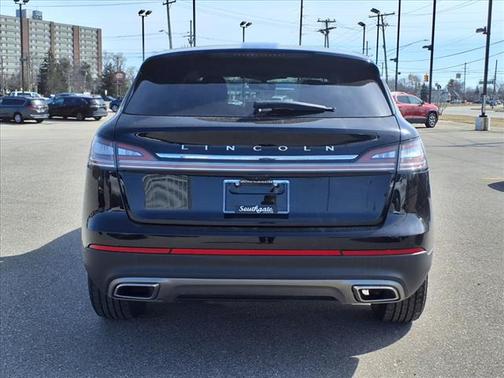 2022 Lincoln Nautilus Standard