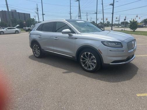 2022 Lincoln Nautilus Reserve