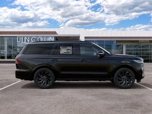 Infinite Black Metallic 2027 Lincoln Navigator Reserve