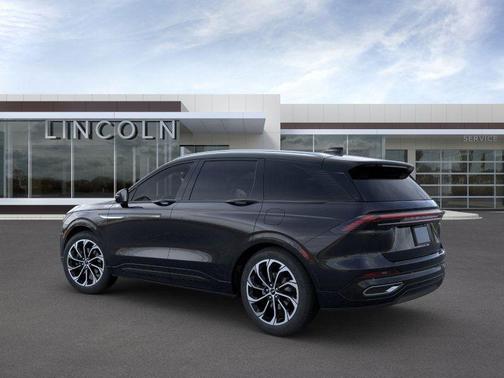 2025 Lincoln Nautilus Reserve