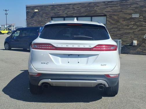 White Platinum 2018 Lincoln MKC Premiere