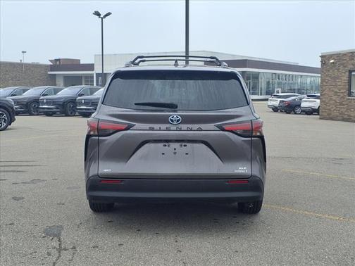 2021 Toyota Sienna XLE