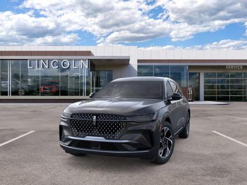 Infinite Black Metallic 2026 Lincoln Nautilus Premiere