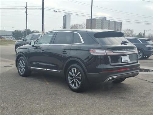 2022 Lincoln Nautilus Standard