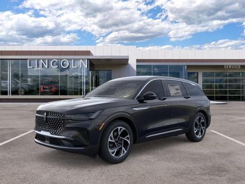 Infinite Black Metallic 2026 Lincoln Nautilus Premiere