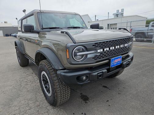 Gray 2026 Ford Bronco Badlands