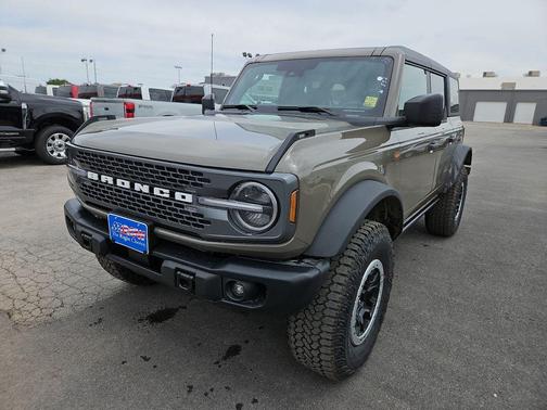 Gray 2026 Ford Bronco Badlands