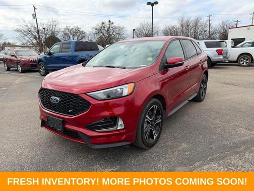 Rapid Red Metallic Tinted Clearcoat 2023 Ford Edge ST