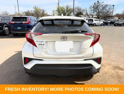Blizzard Pearl 2019 Toyota C-HR LE