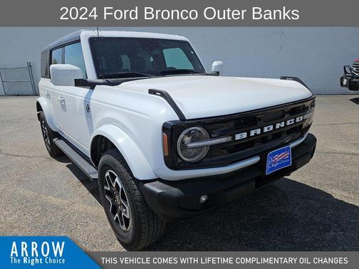 Oxford White 2024 Ford Bronco Outer Banks