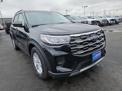 Agate Black Metallic 2026 Ford Explorer Active