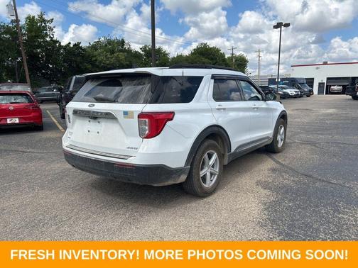 Oxford White 2021 Ford Explorer XLT