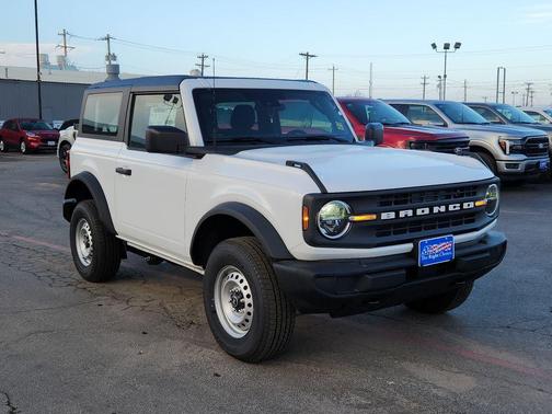 Oxford White 2026 Ford Bronco Base