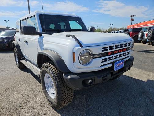 Oxford White 2026 Ford Bronco Heritage Edition