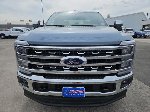 Glacier Gray Metallic 2026 Ford F-350 Lariat Super Duty