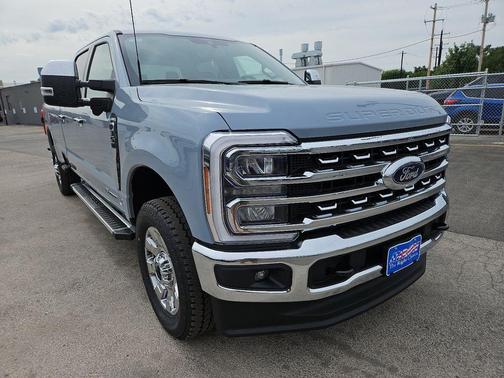 Glacier Gray Metallic 2026 Ford F-350 Lariat Super Duty