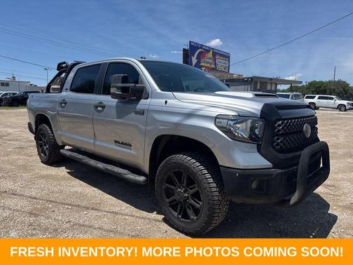 Silver Sky Metallic 2018 Toyota Tundra SR5