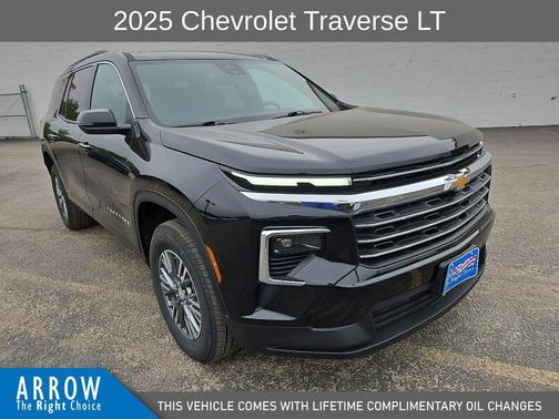 Mosaic Black Metallic 2025 Chevrolet Traverse LT