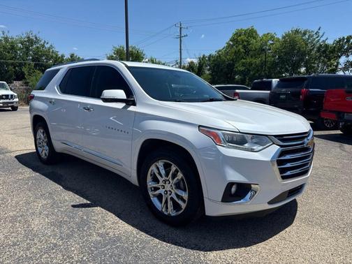 Iridescent Pearl Tricoat 2018 Chevrolet Traverse High Country