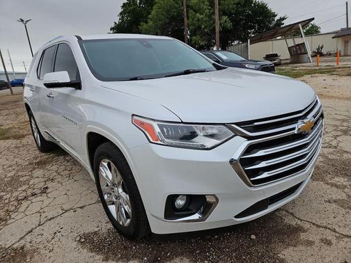 Iridescent Pearl Tricoat 2018 Chevrolet Traverse High Country