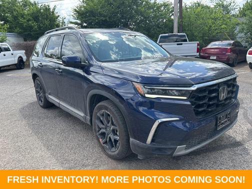 Obsidian Blue 2025 Honda Pilot Touring